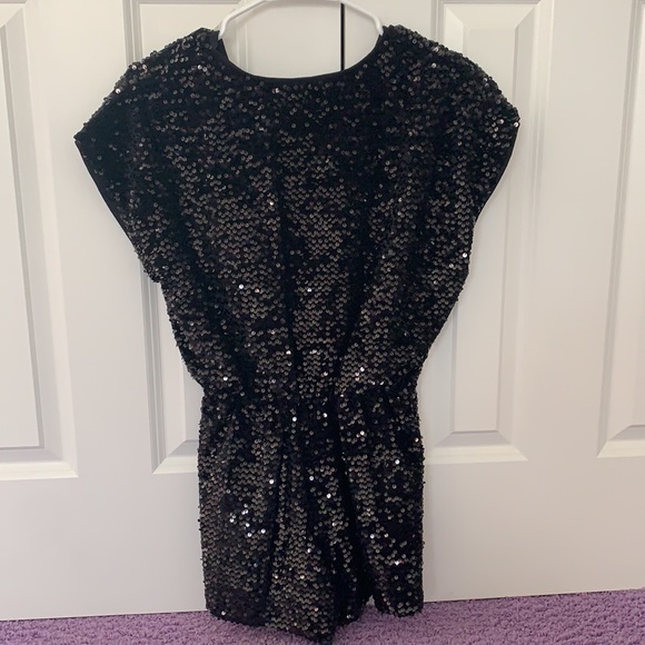 Black romper - Picture 2 of 2